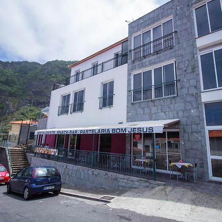 Oliveira'S Apartments - Madeira Island Ponta Delgada  Buitenkant foto