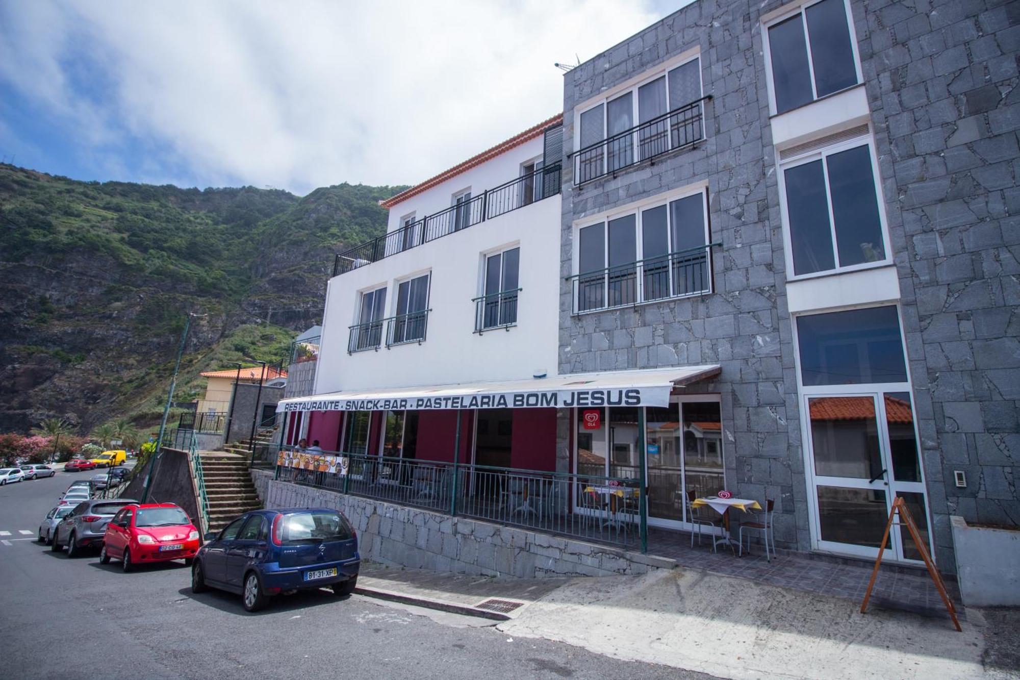 Oliveira'S Apartments - Madeira Island Ponta Delgada  Buitenkant foto